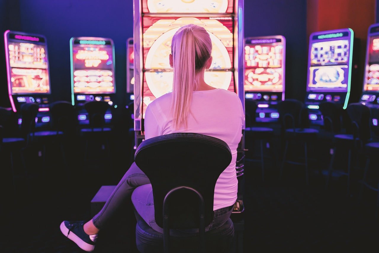 Philippines online gaming players using ki888 login platform on mobile